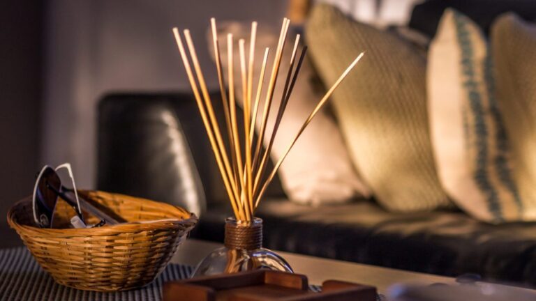 How to Choose the Right Air Freshener Spray for Your Home