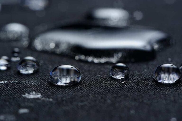 How Waterproof Microfiber Fabric Enhances Comfort and Moisture Control