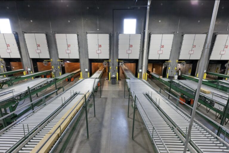 What Is a Truck Loading Conveyor and How Does It Work?