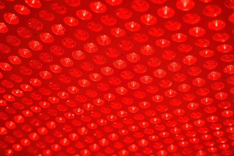 What Does a Red Light Therapy Manufacturer Do?